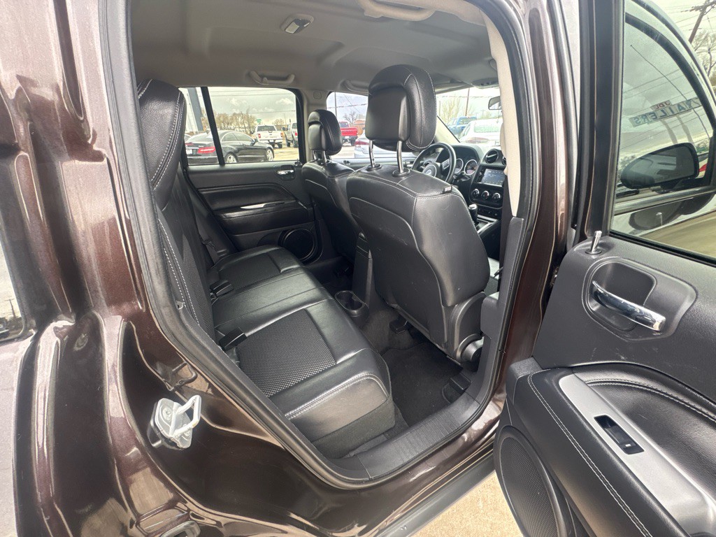 2014 Jeep Compass Image 12