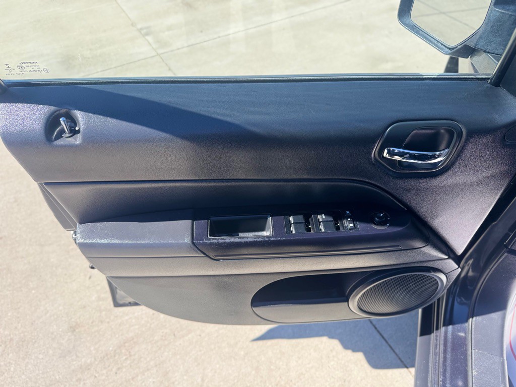 2014 Jeep Patriot Image 9