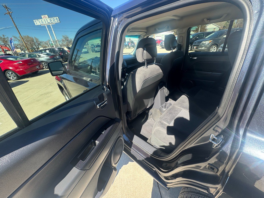 2014 Jeep Patriot Image 10