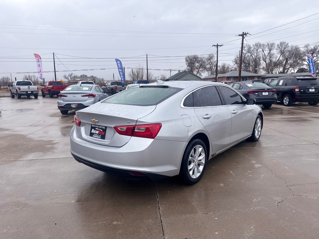 2018 Chevrolet Malibu Image 3