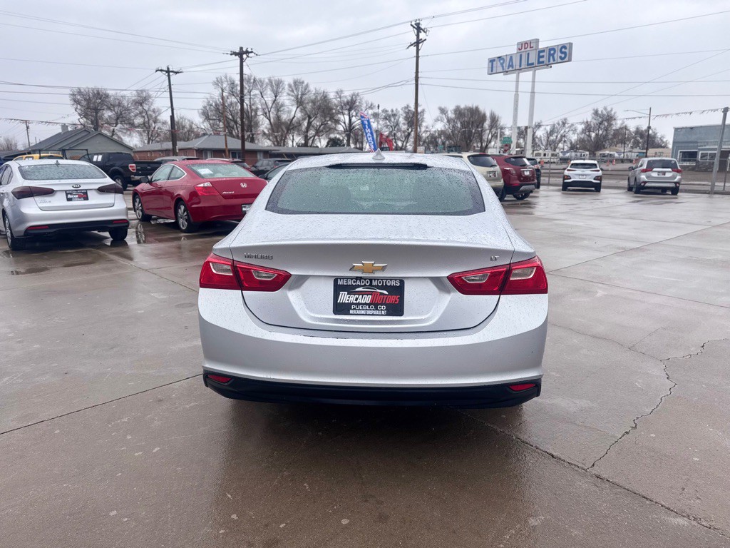 2018 Chevrolet Malibu Image 4