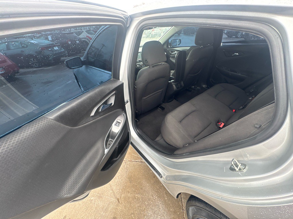 2018 Chevrolet Malibu Image 10