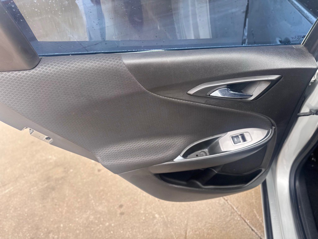 2018 Chevrolet Malibu Image 11