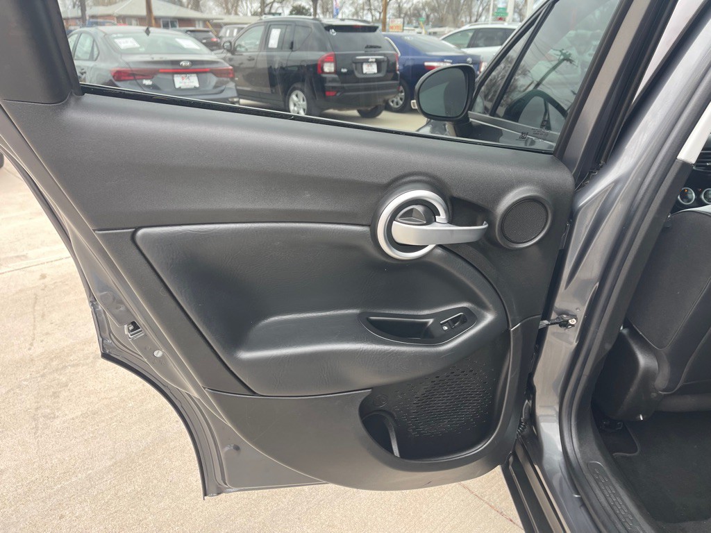 2018 FIAT 500 Image 12