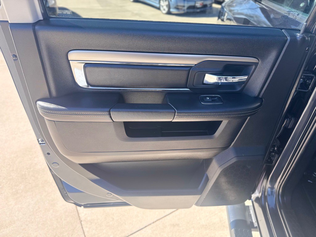 2017 RAM 1500 Image 12