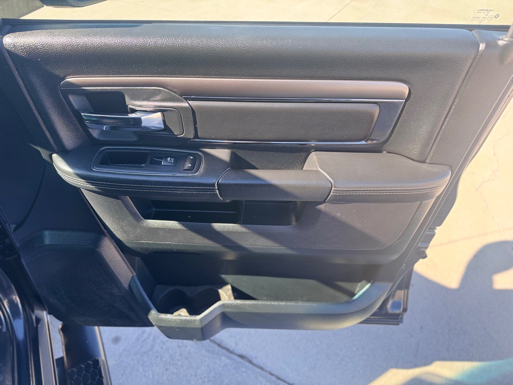2017 RAM 1500 Image 16