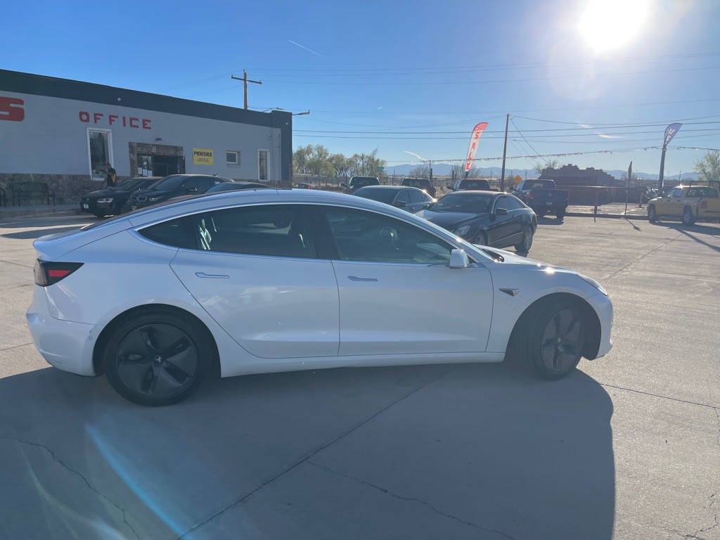 2018 Tesla Model 3 Image 2