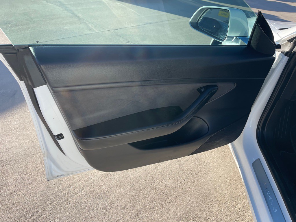 2018 Tesla Model 3 Image 10