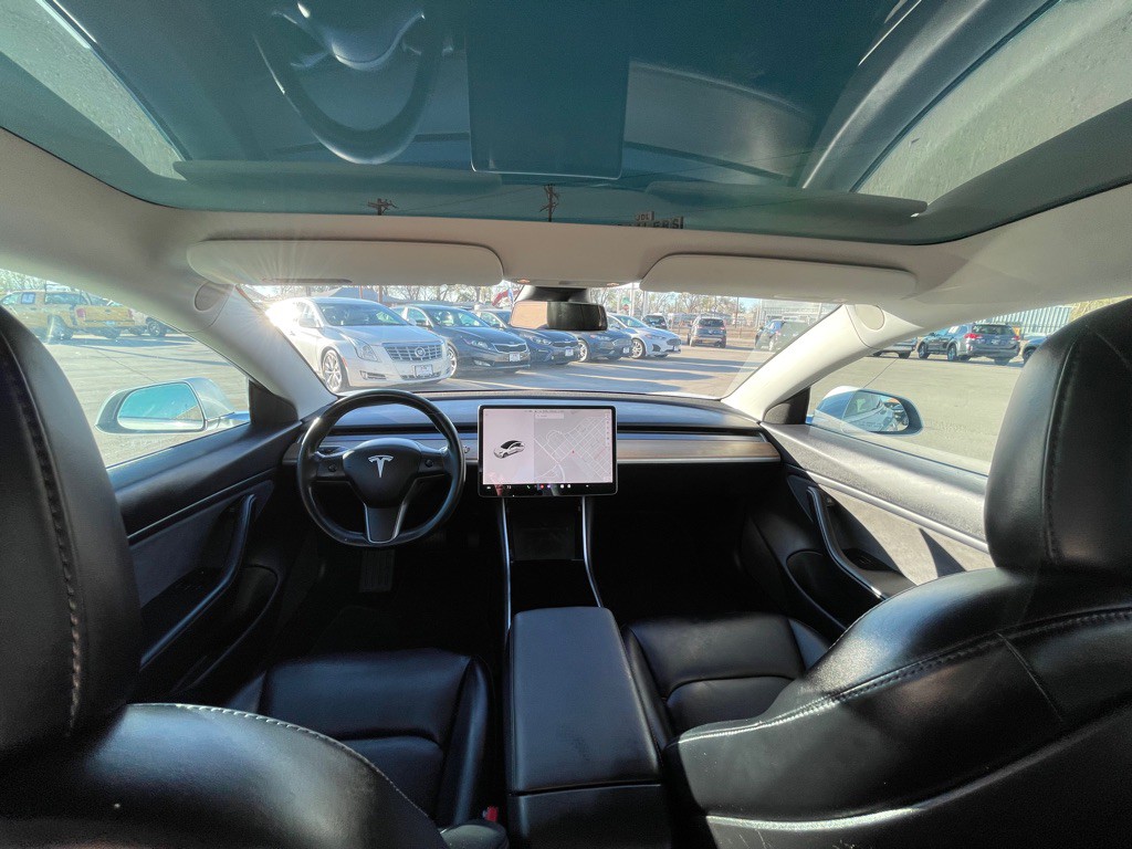 2018 Tesla Model 3 Image 13