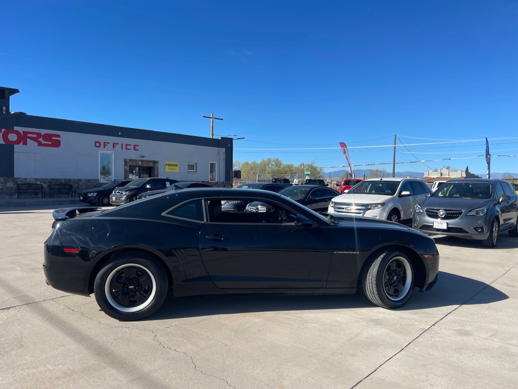 2011 Chevrolet Camaro Image 2