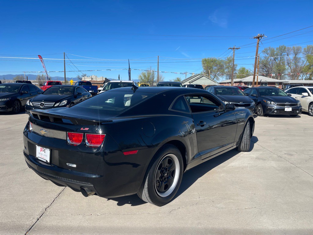 2011 Chevrolet Camaro Image 3