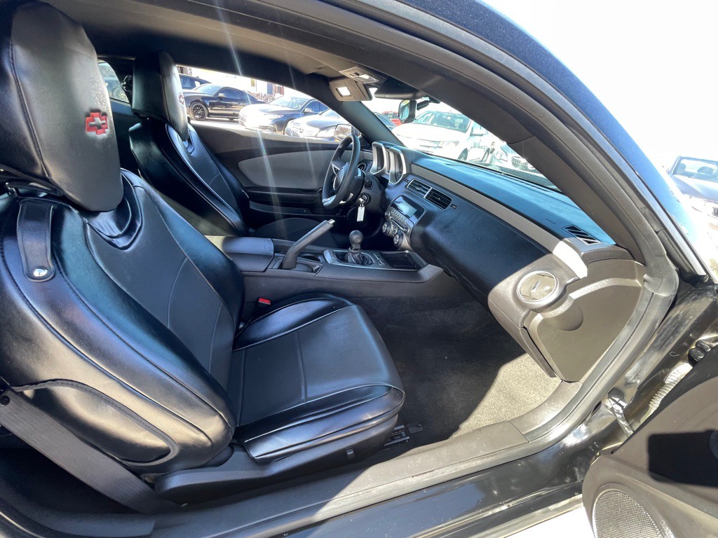 2011 Chevrolet Camaro Image 13