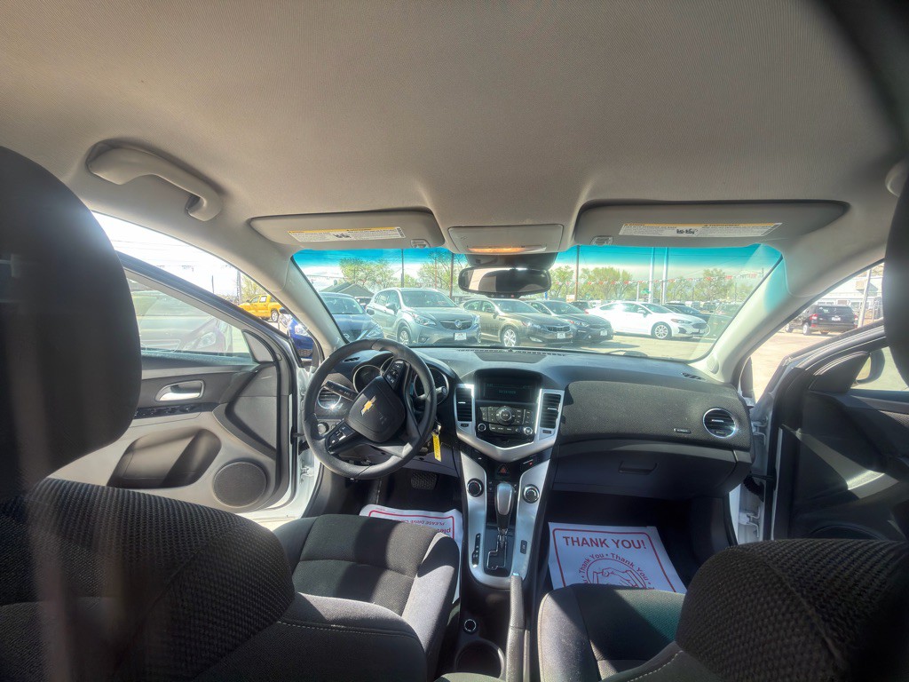 2016 Chevrolet Cruze Image 12