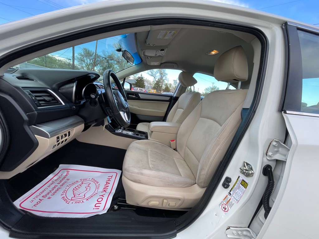 2016 Subaru Legacy Image 8