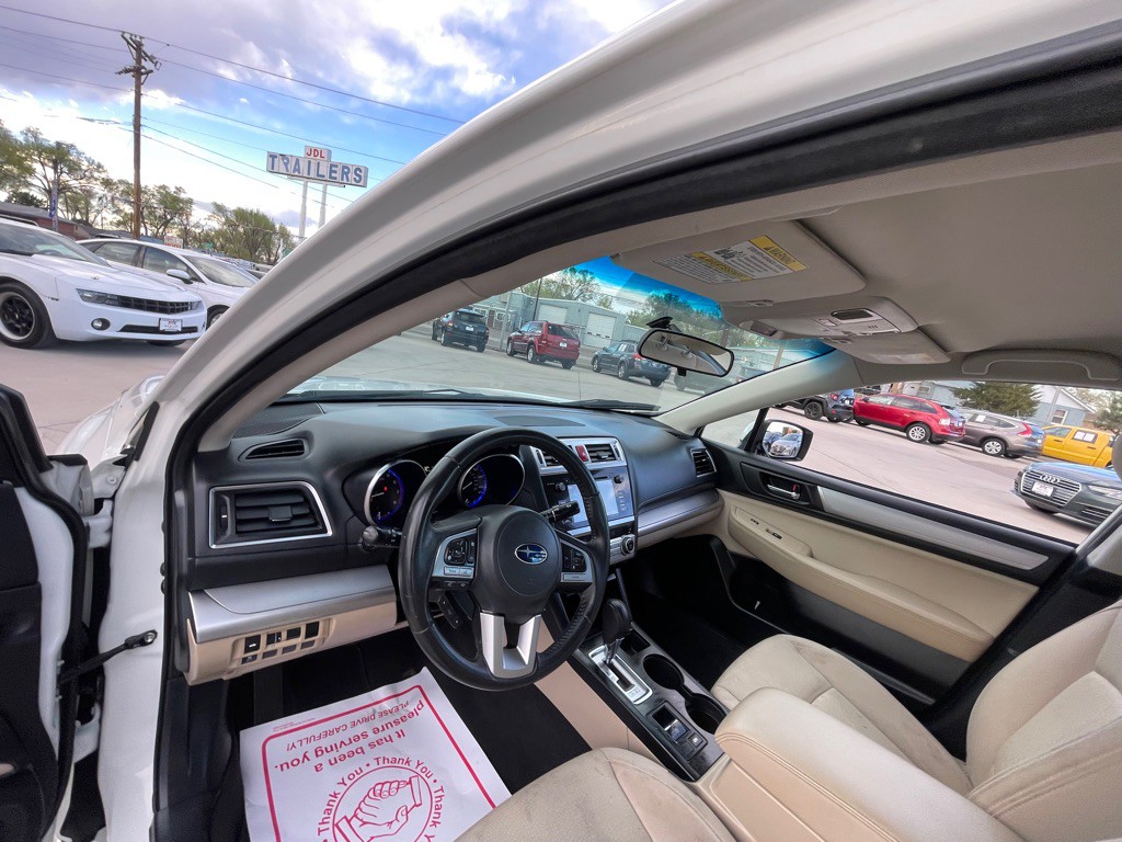 2016 Subaru Legacy Image 9