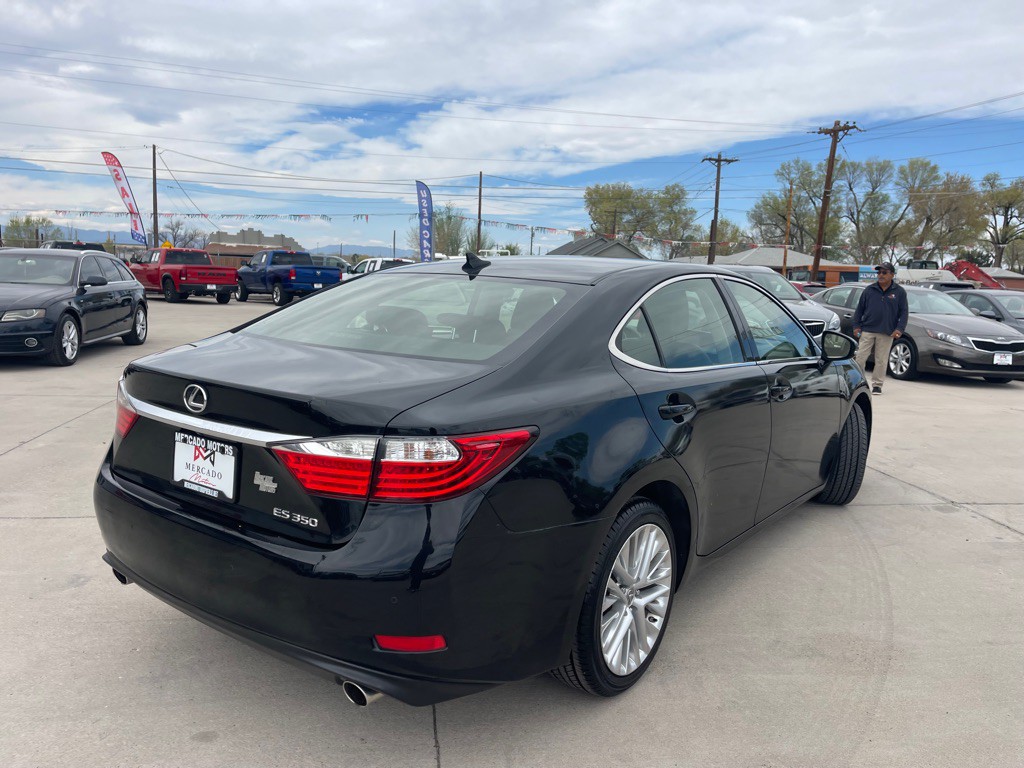 2014 Lexus ES Image 3