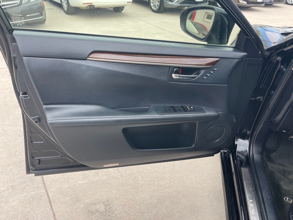 2014 Lexus ES Image 10