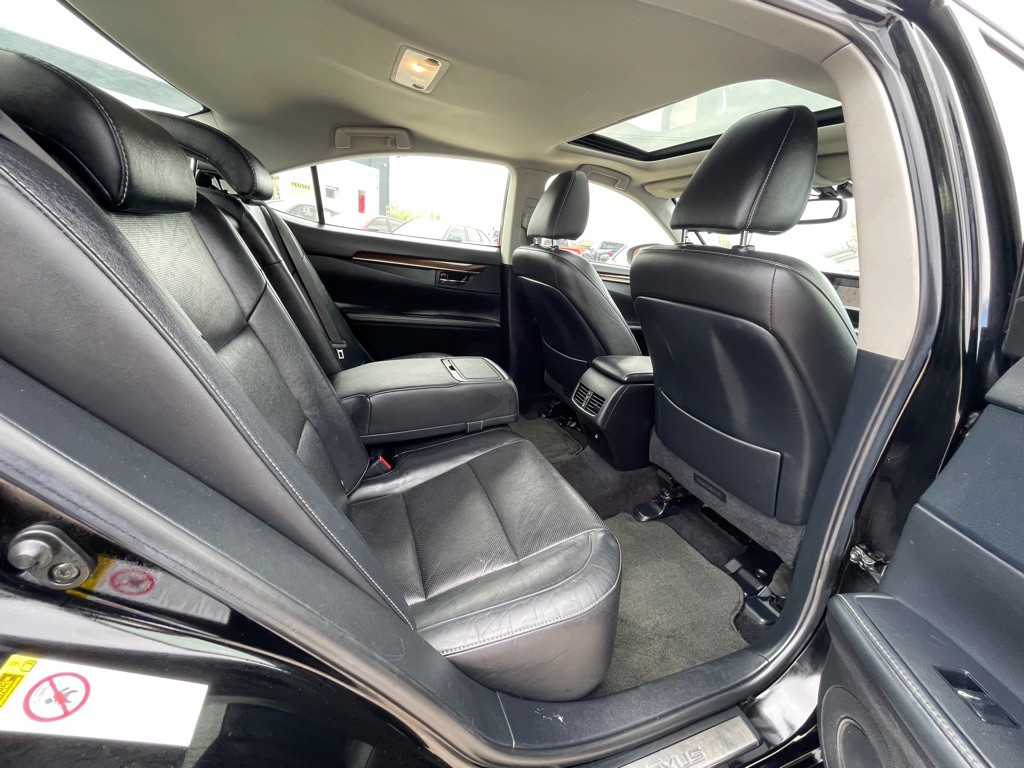 2014 Lexus ES Image 14