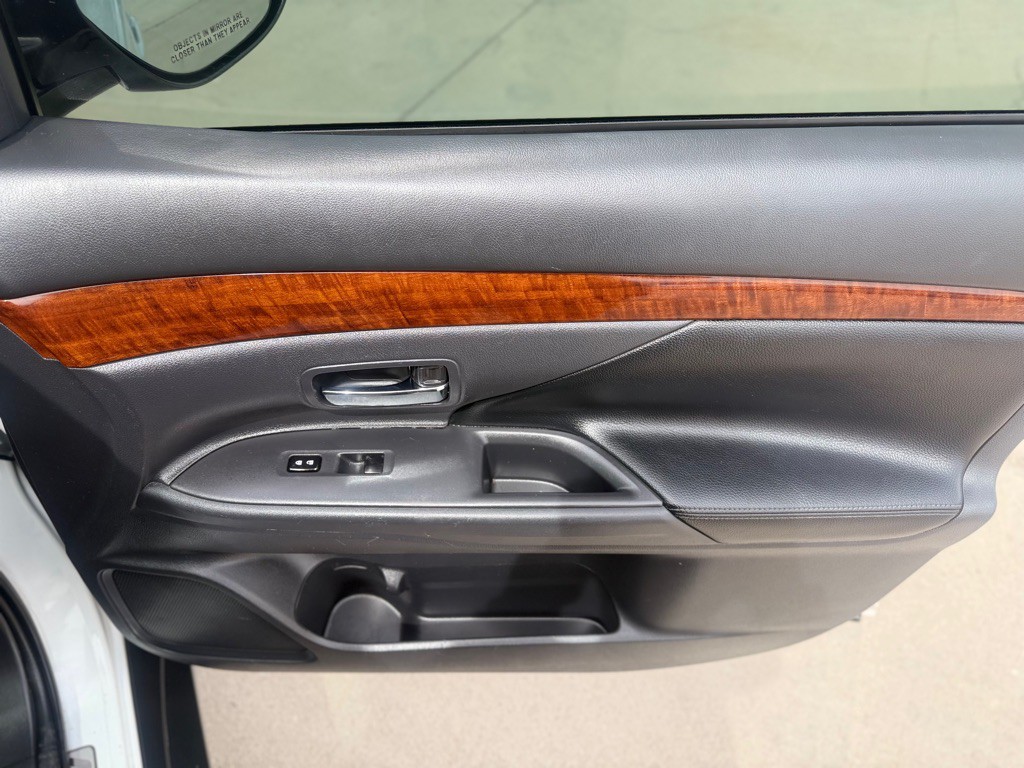 2014 Mitsubishi Outlander Image 16