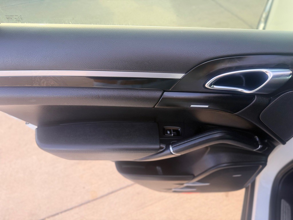 2014 Porsche Cayenne Image 11