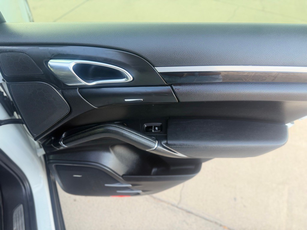 2014 Porsche Cayenne Image 13