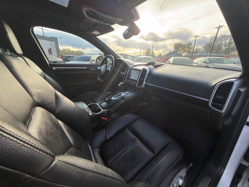 2014 Porsche Cayenne Image 14