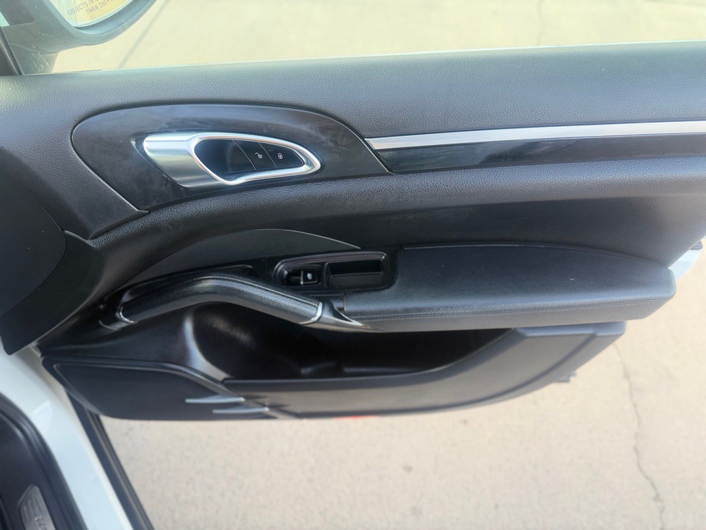 2014 Porsche Cayenne Image 15