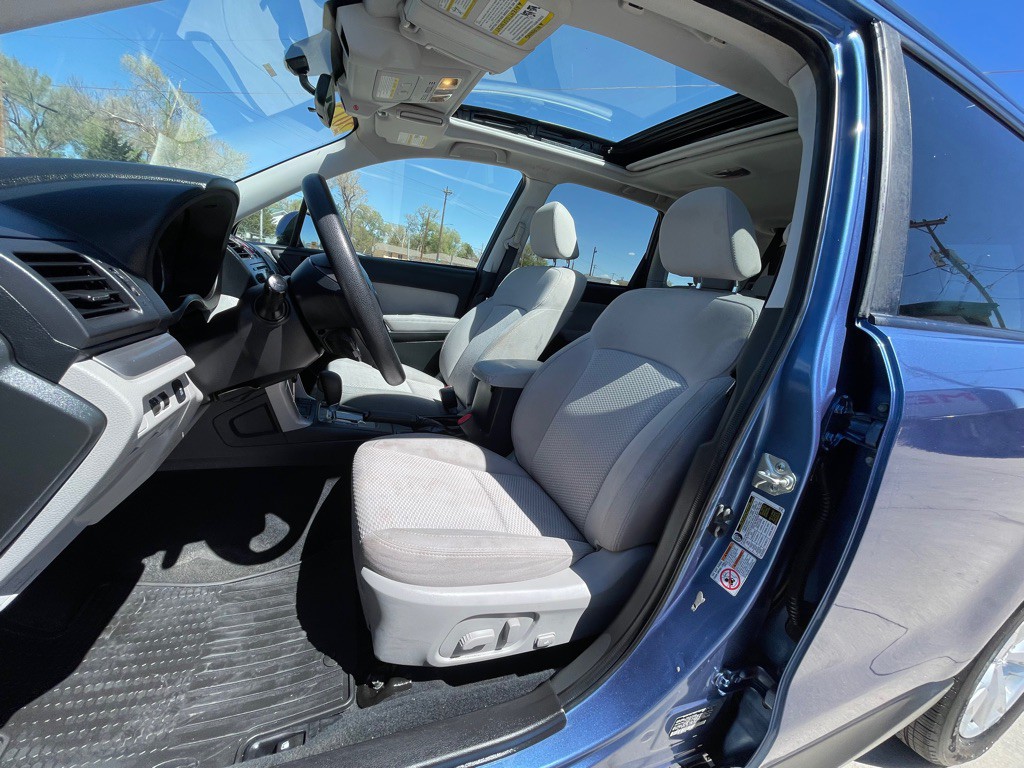 2015 Subaru Forester Image 8