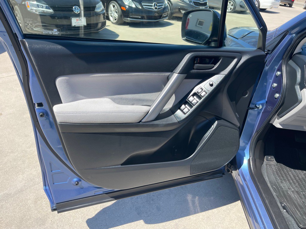 2015 Subaru Forester Image 10