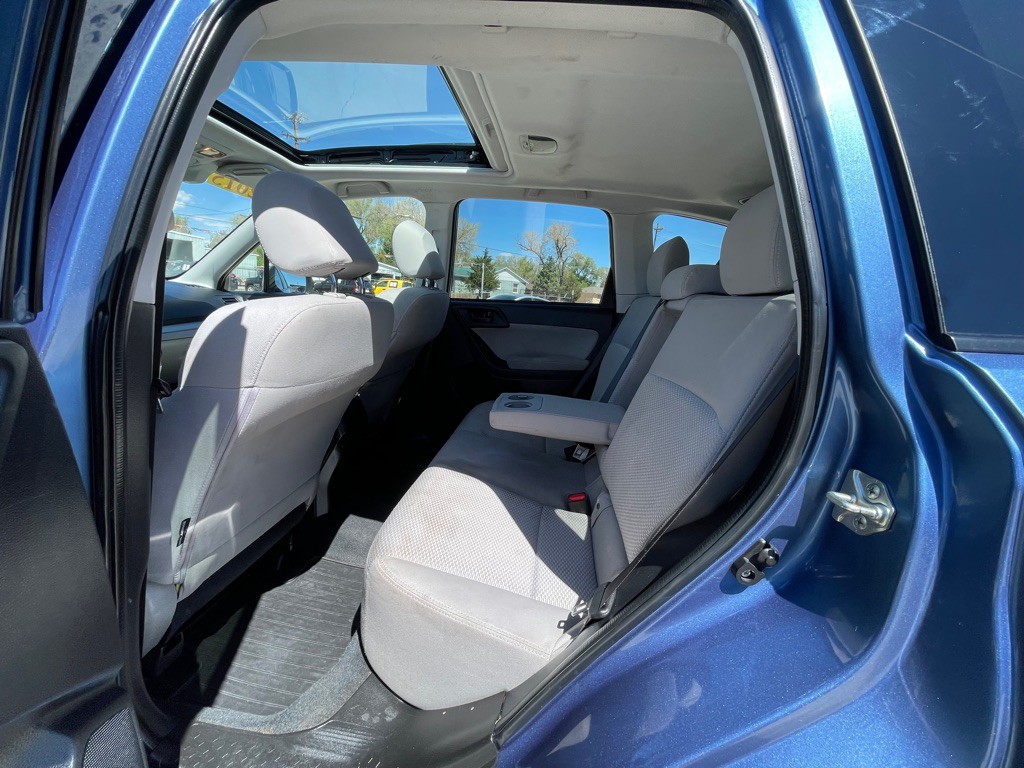 2015 Subaru Forester Image 11