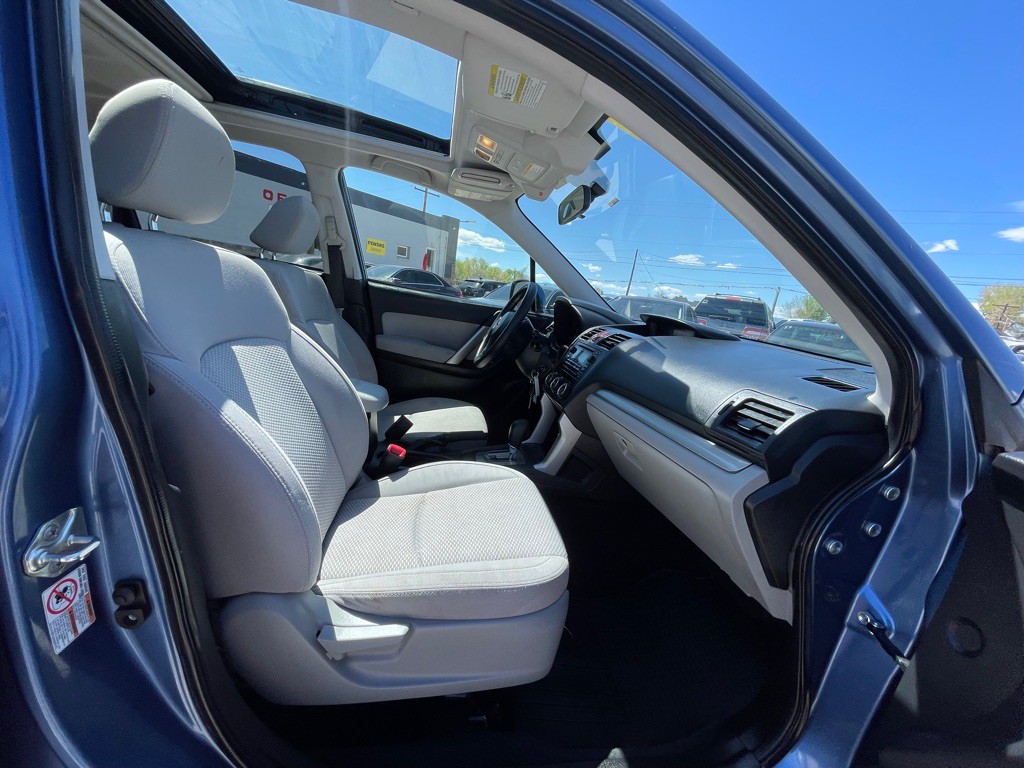 2015 Subaru Forester Image 16