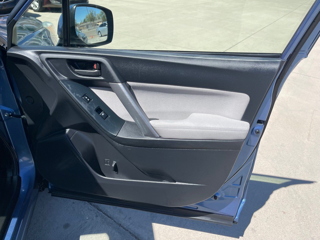 2015 Subaru Forester Image 18
