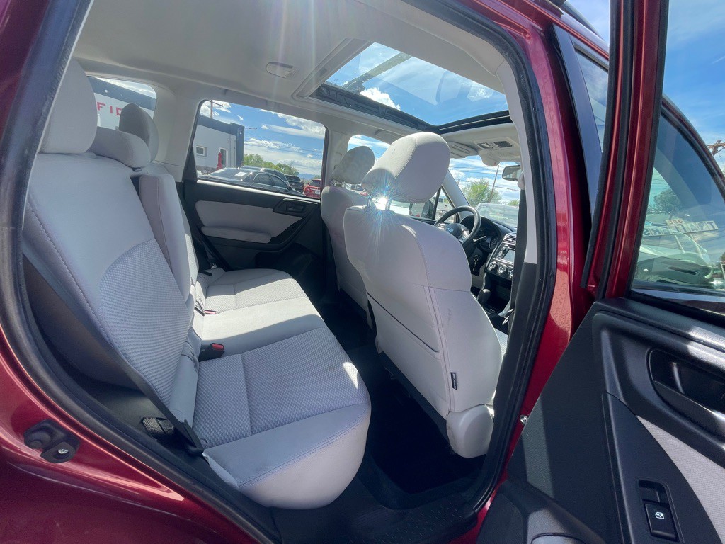 2015 Subaru Forester Image 15