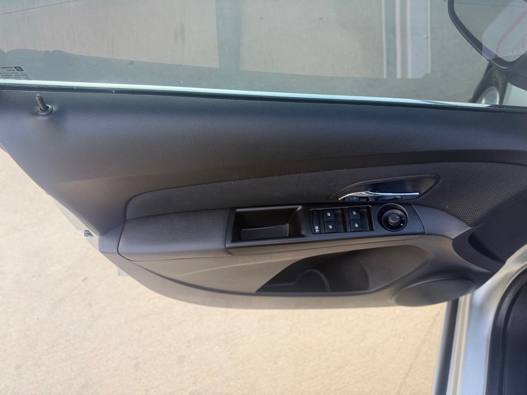 2014 Chevrolet Cruze Image 11