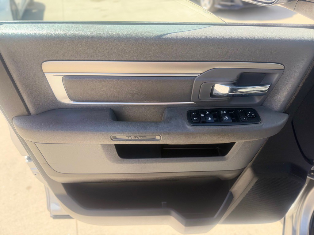 2014 RAM 1500 Image 10