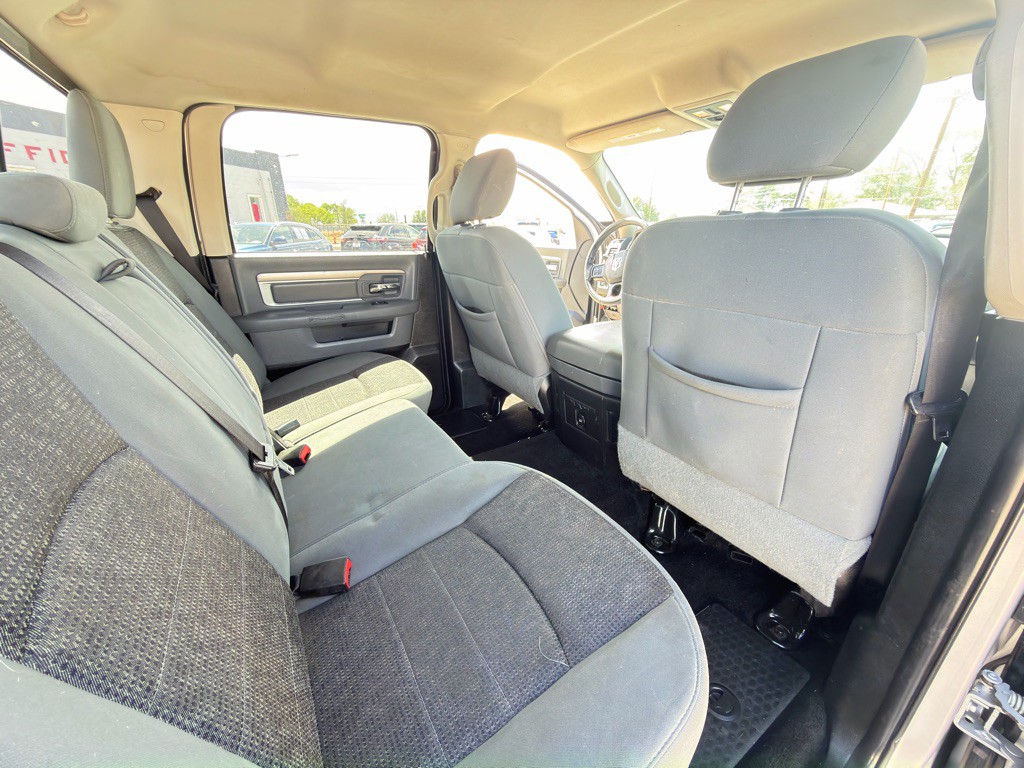 2014 RAM 1500 Image 14
