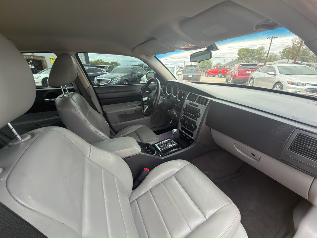 2006 Dodge Charger Image 16
