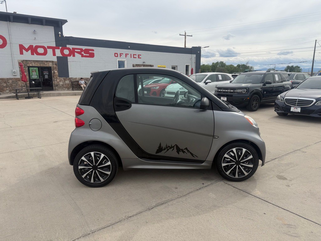 2013 smart fortwo Image 2