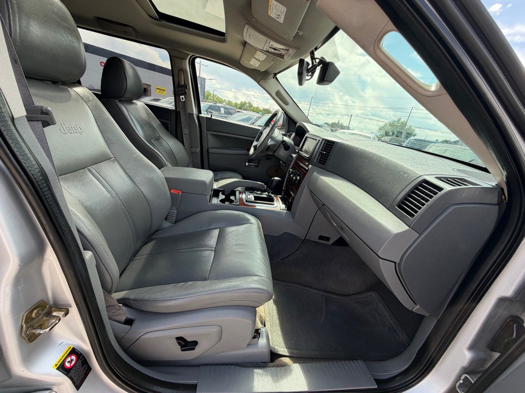 2005 Jeep Grand Cherokee Image 16