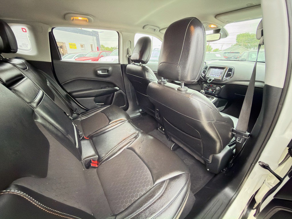 2018 Jeep Compass Image 16