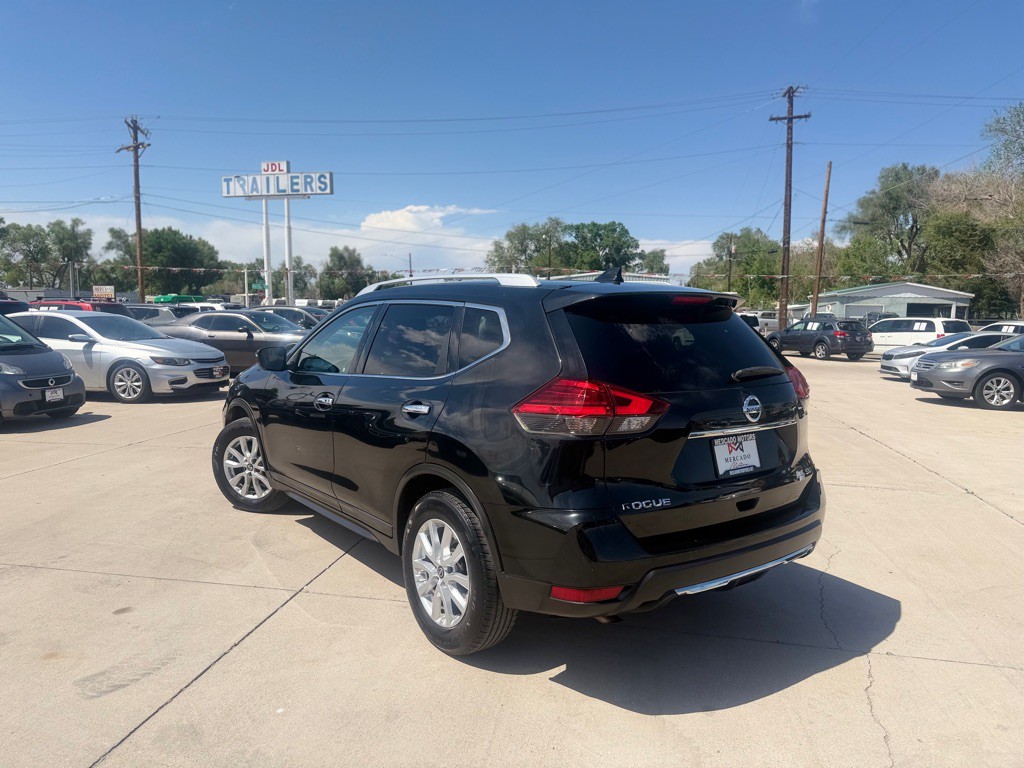 2017 Nissan Rogue Image 5