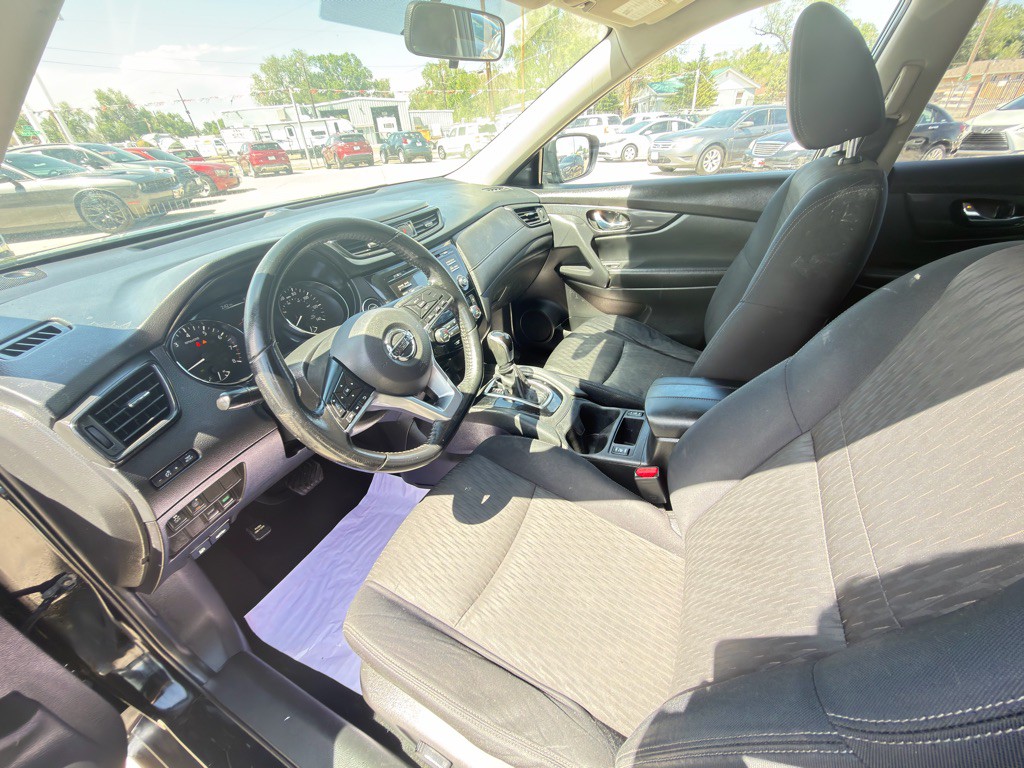 2017 Nissan Rogue Image 9