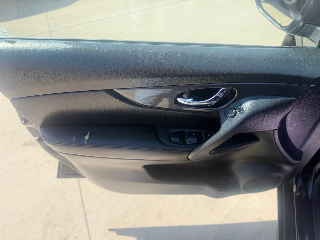 2017 Nissan Rogue Image 11