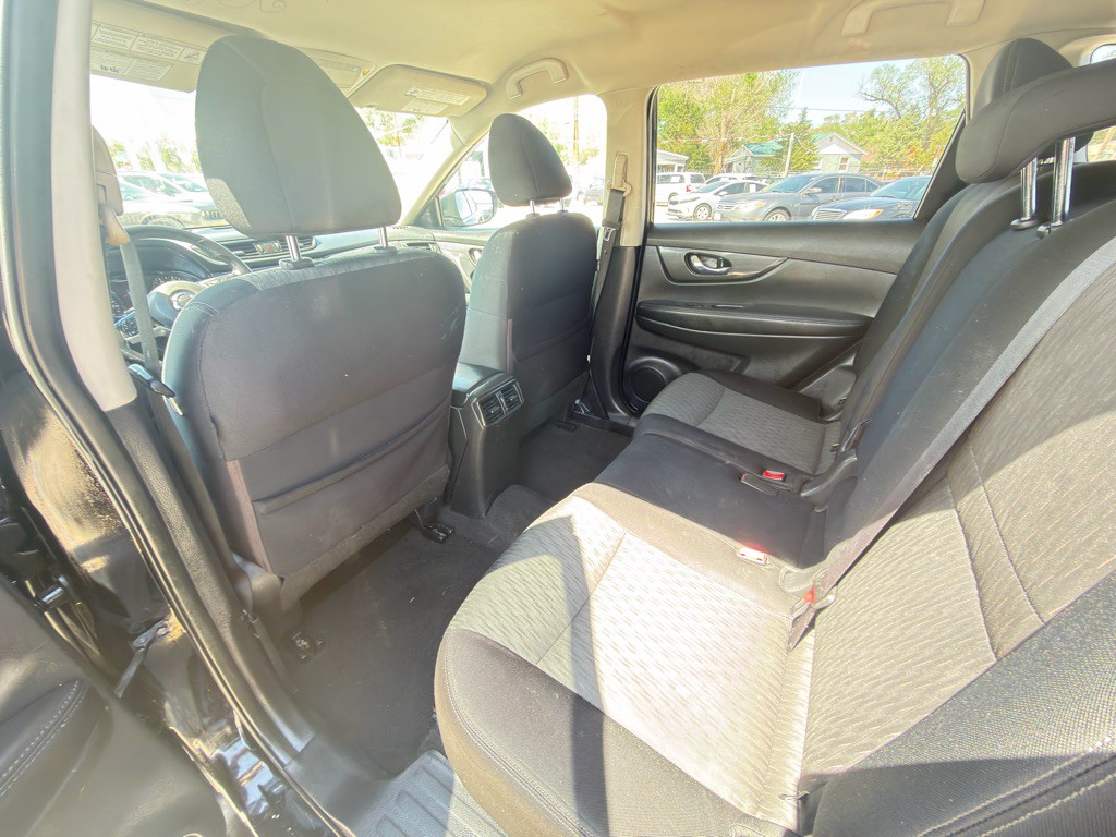 2017 Nissan Rogue Image 12