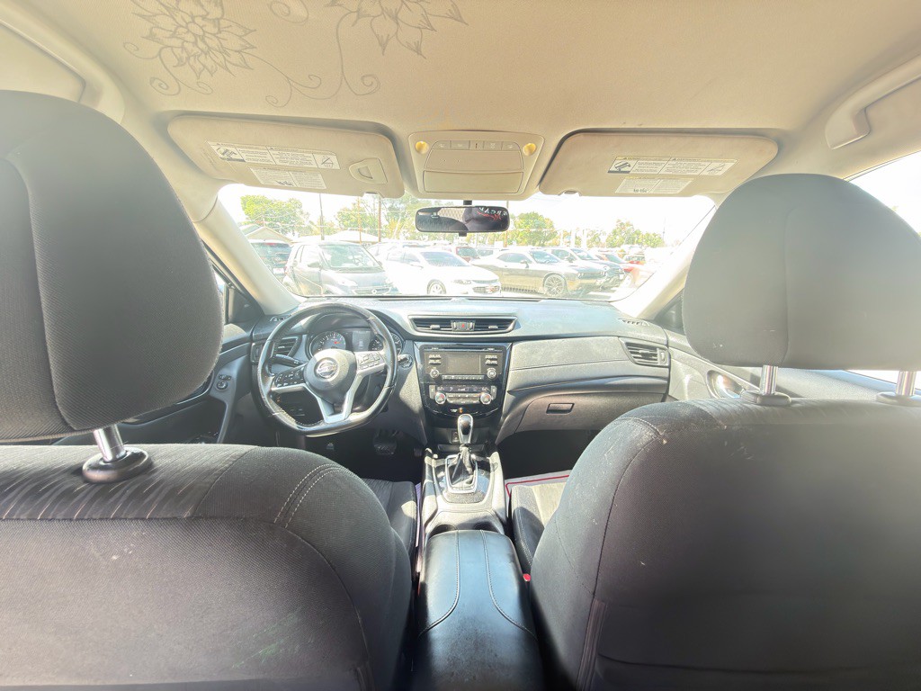 2017 Nissan Rogue Image 13