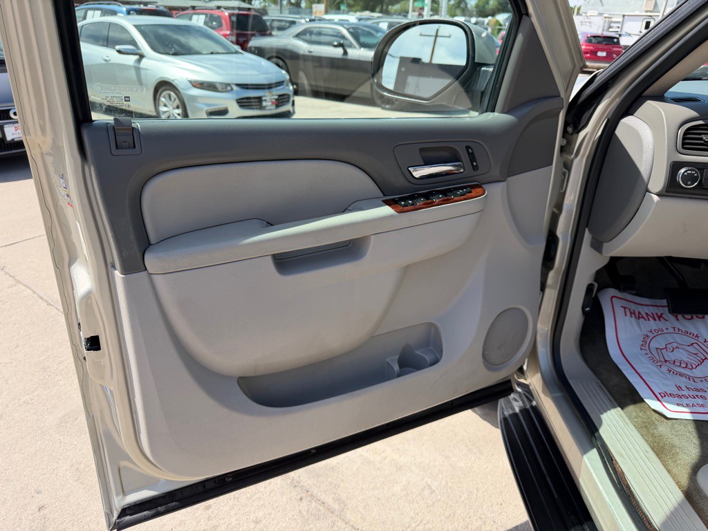 2014 Chevrolet Tahoe Image 11