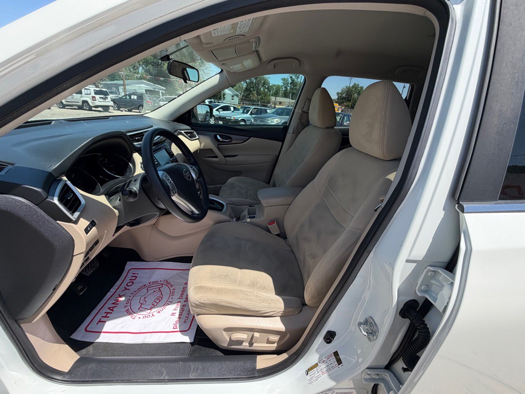 2016 Nissan Rogue Image 8