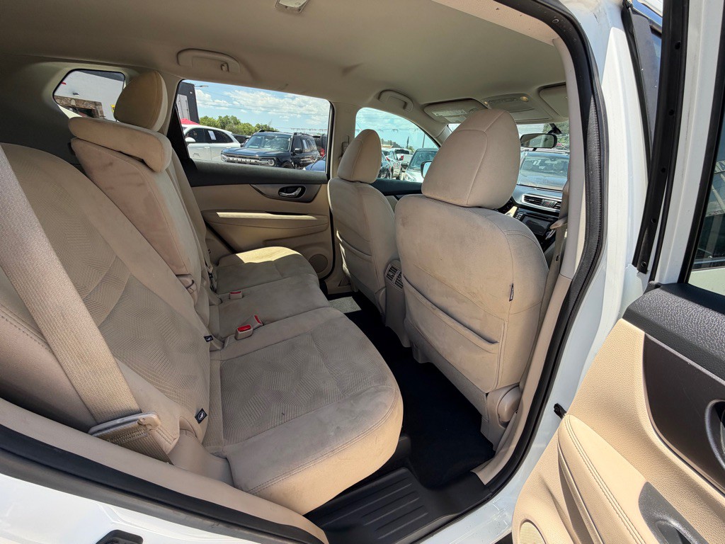 2016 Nissan Rogue Image 14