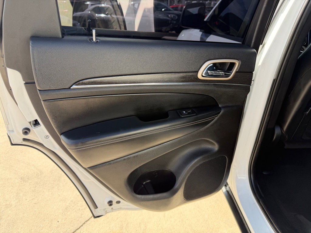 2015 Jeep Grand Cherokee Image 12