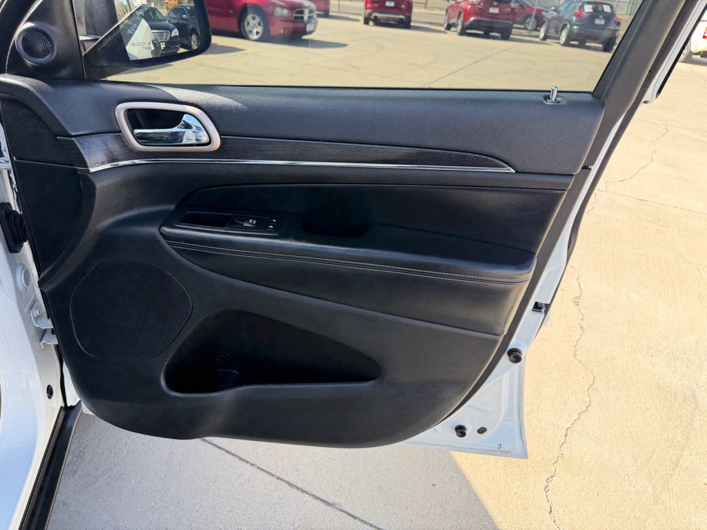 2015 Jeep Grand Cherokee Image 18